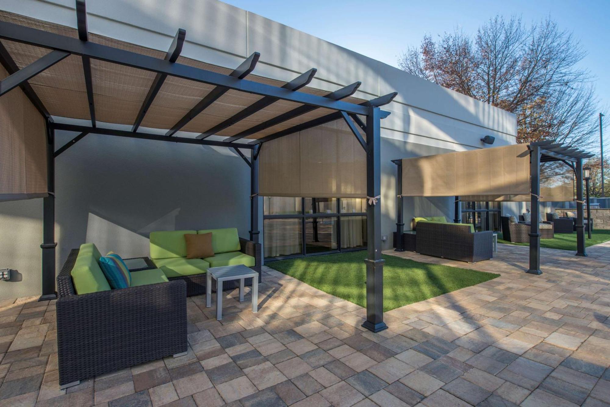 Doubletree By Hilton Winston Salem - University, Nc Exterior photo
