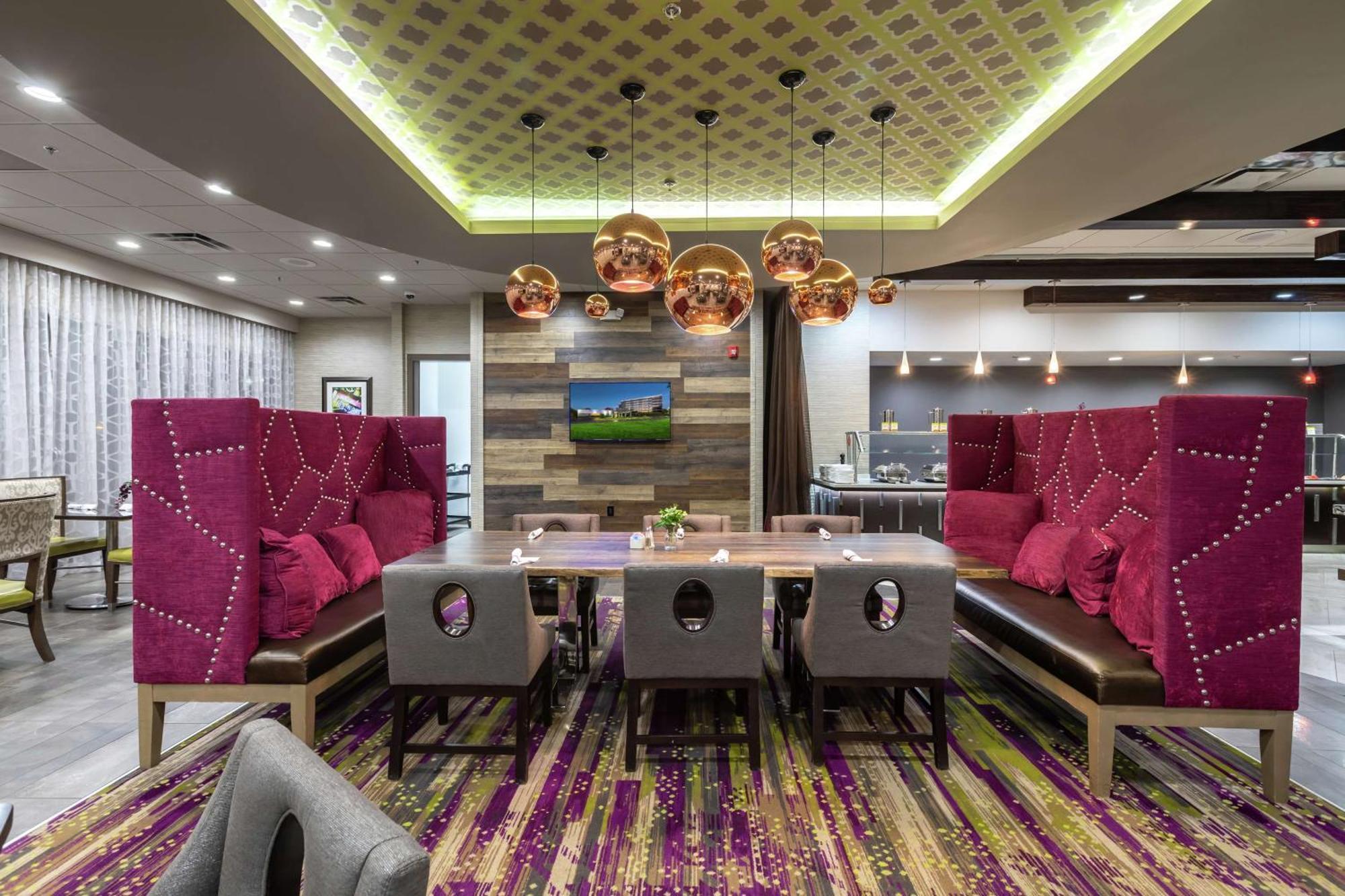 Doubletree By Hilton Winston Salem - University, Nc Exterior photo