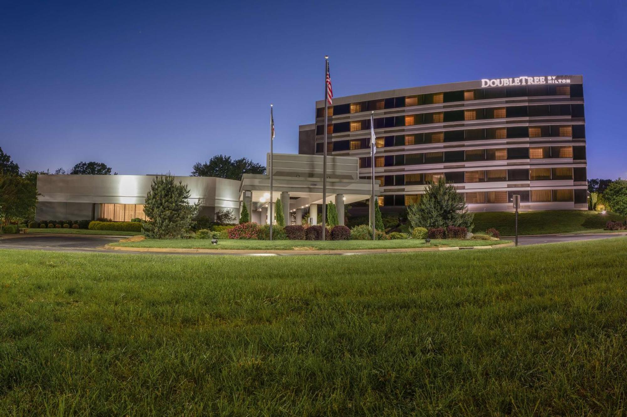 Doubletree By Hilton Winston Salem - University, Nc Exterior photo